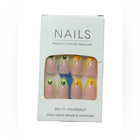 Colorful Heart Almond Medium Press On Nails NWT - Picture 5 of 5